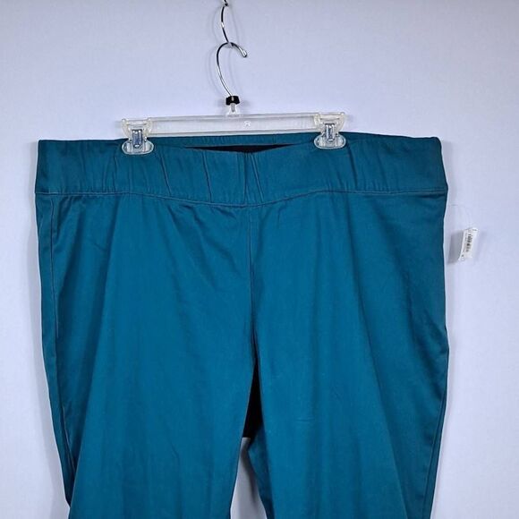Ladies pant  - Picture 2 of 11